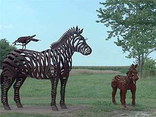  Illinois:  アメリカ合衆国:  
 
 Robert Cumpston`s metal sculptures